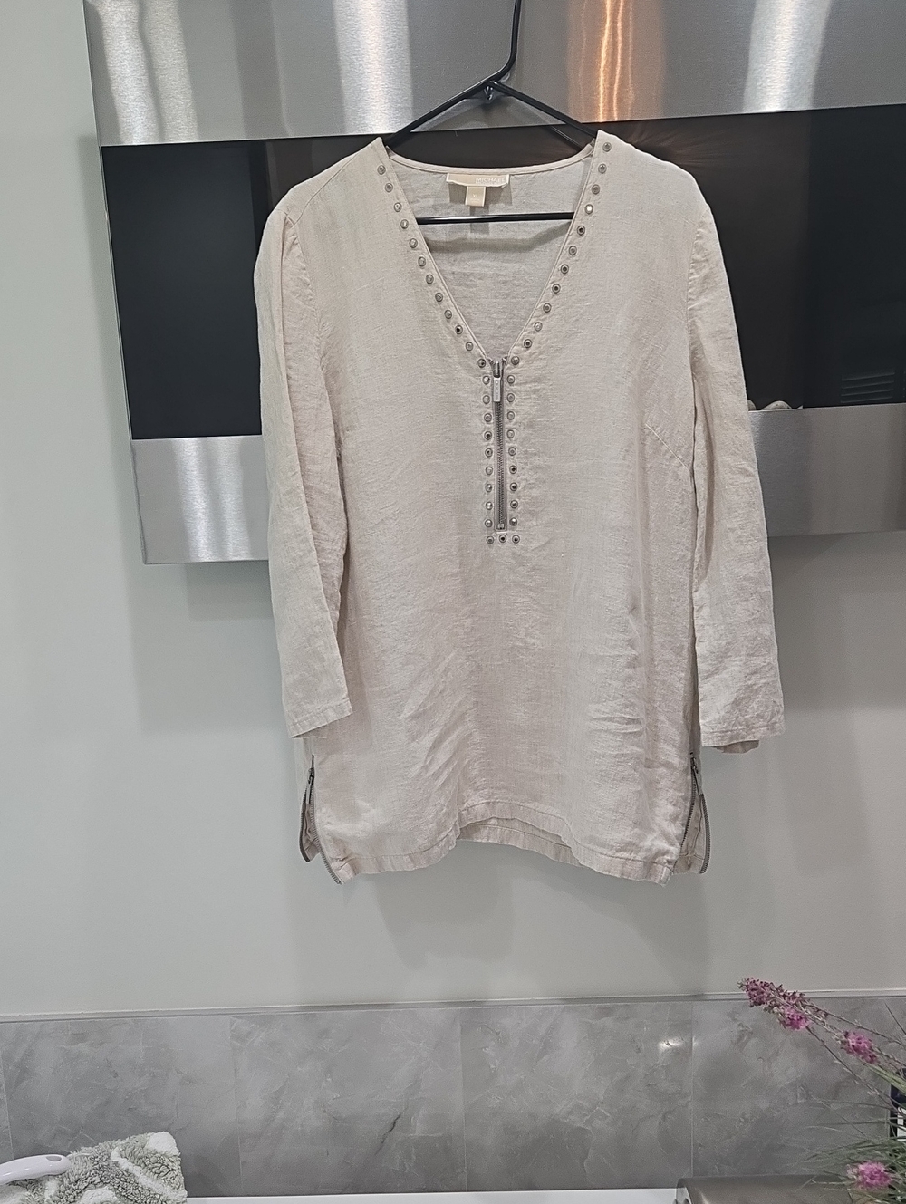 Michael Kors Cream V‑Neck Zipper Tunic